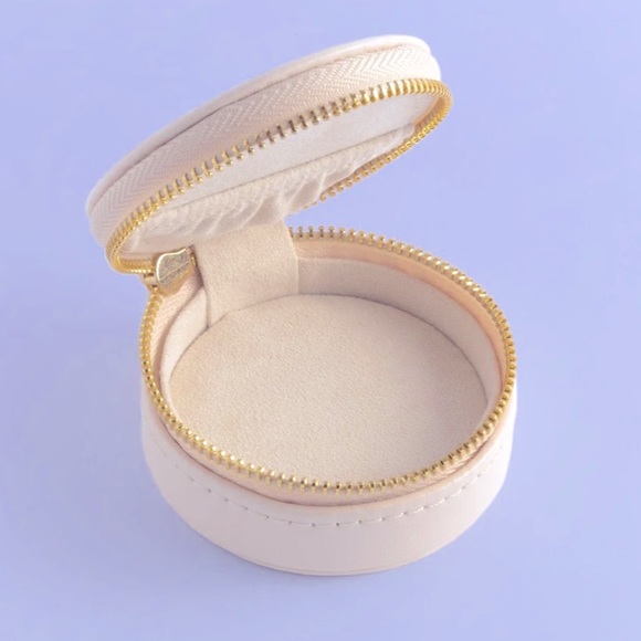 New in stock! - Moon glow Jewelry case! - Picture 2 of 3